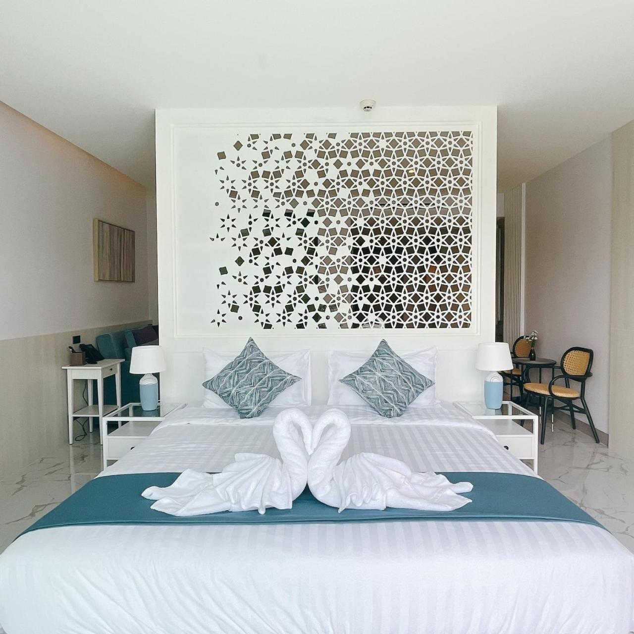 Sand Dance Hotel 班武里府 外观 照片